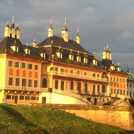 Idyllische Am Pillnitzer Schlosspark Apartment *