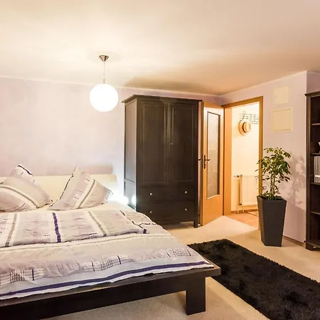 Idyllische Am Pillnitzer Schlosspark Apartment *