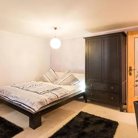 Idyllische Am Pillnitzer Schlosspark *