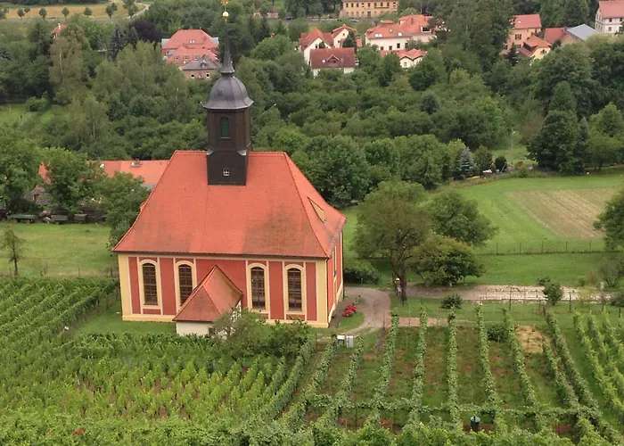Idyllische Am Pillnitzer Schlosspark * دريسدن